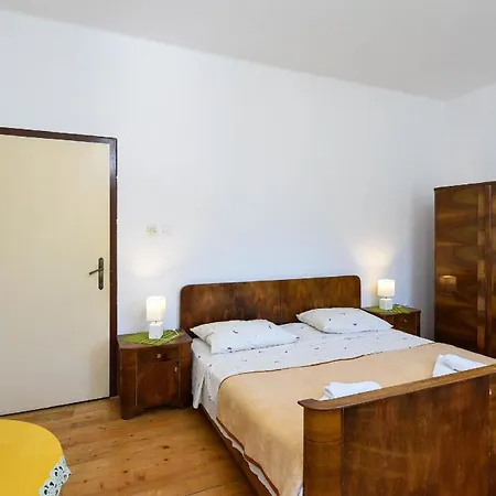 Ferienhaus Fuer 3 Personen 1 Kind Ca 80 Qm In Donja Banda, Dalmatien Sueddalmatien Hébergement de vacances Potomje