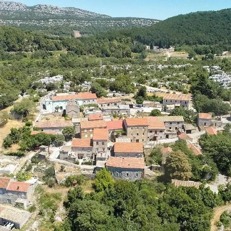 Hébergement de vacances Ferienhaus Fuer 3 Personen 1 Kind Ca 80 Qm In Donja Banda, Dalmatien Sueddalmatien